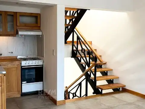 Depto Tipo Casa en Venta de 5 ambientes