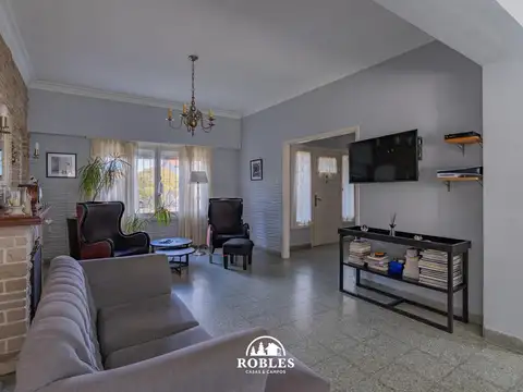 Casa 5 ambientes con 3 baños