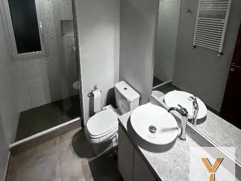 Casa 5 ambientes con 4 baños