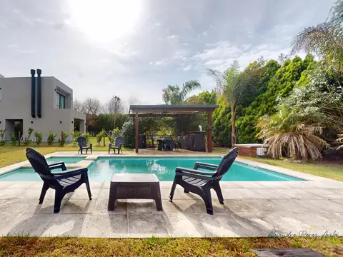 VENTA CASA 5 AMBIENTES BARRIO DON JOAQUIN EZEIZA