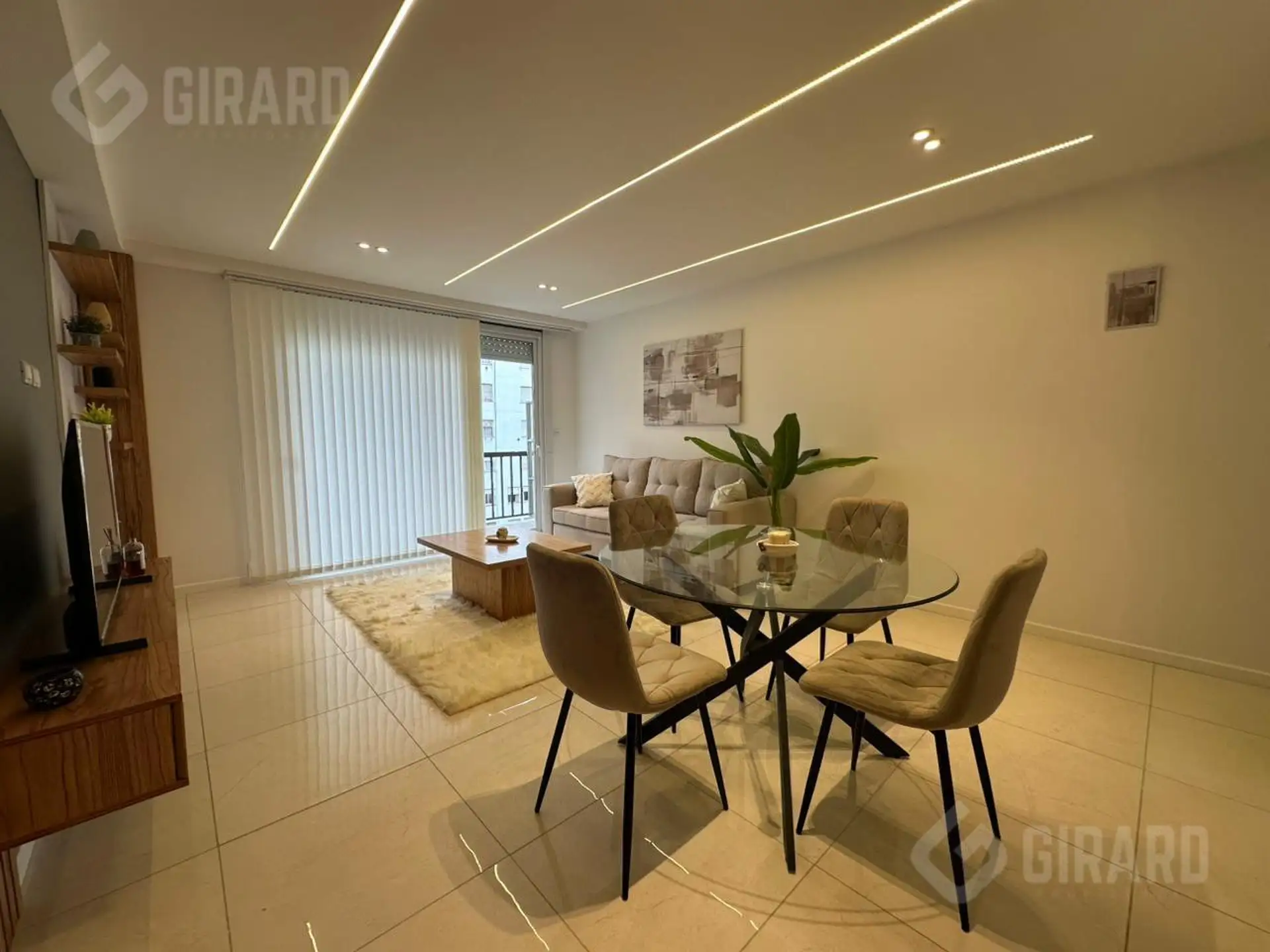 Depto 3 amb, 68m² con balcón — Centro
