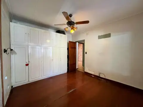 CASA EN VENTA DE 3 DORMITORIOS BARRIO SARMIENTO