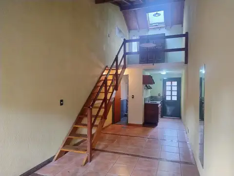 Depto Tipo Casa en Alquiler de 2 ambientes
