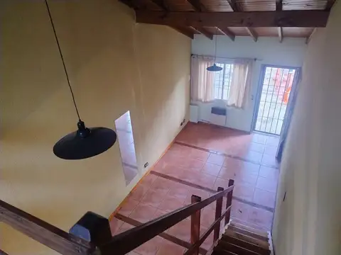 Depto Tipo Casa 2 ambientes con 1 baño