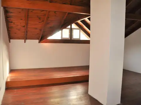 Departamento en Alquiler con 1 cocheras