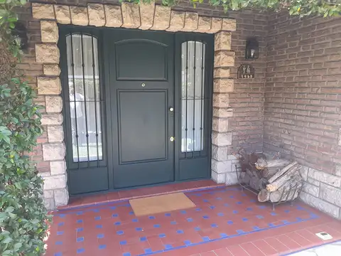 Casa 5 ambientes con 1 baño