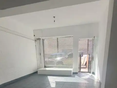Concejal Acosta 900