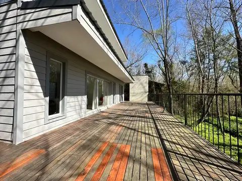 Casa moderna con muelle propio sobre el Río Luján – 800 m² de terreno