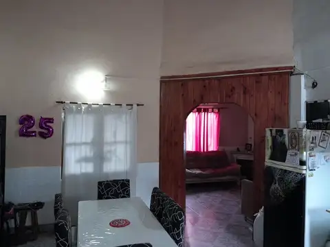 Casa 3 ambientes con 1 baño
