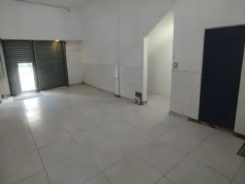 Local en Alquiler Via Púb.