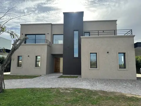 Casa  en Venta en Haras Santa Maria, Escobar, G.B.A. Zona Norte