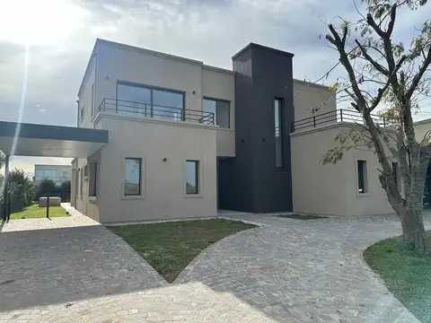 Casa en Venta de 5 dormitorios