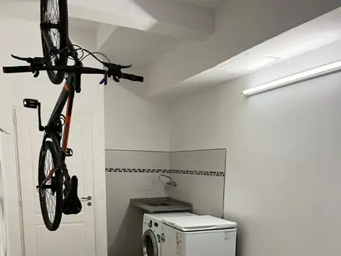 Triplex 4 amb cochera lavadero patio tres baños