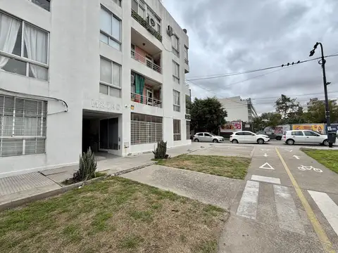 Venta Departamento Planta Baja 5 ambientes  Villa Urquiza