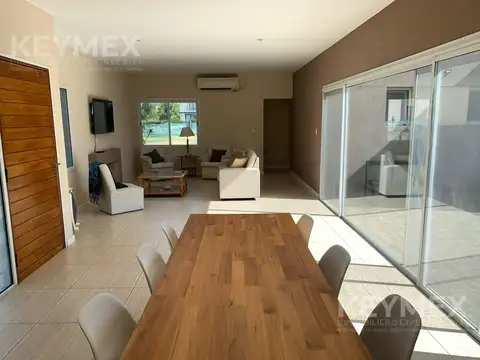 Casa en Venta en El Cantón - Barrio Golf, USD 242.000