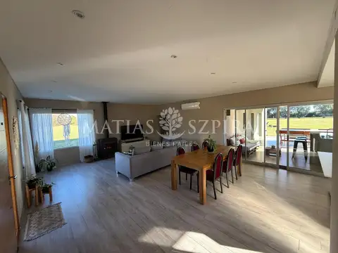 Casa en Venta en Carlos Keen, USD 188.000