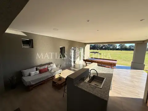 Casa en Venta en Carlos Keen, USD 188.000