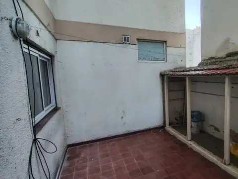 Departamento 2 ambientes con patio
