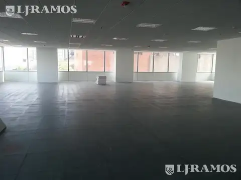 Oficina en Alquiler al Norte