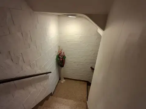 Depto Tipo Casa en Venta 60 años