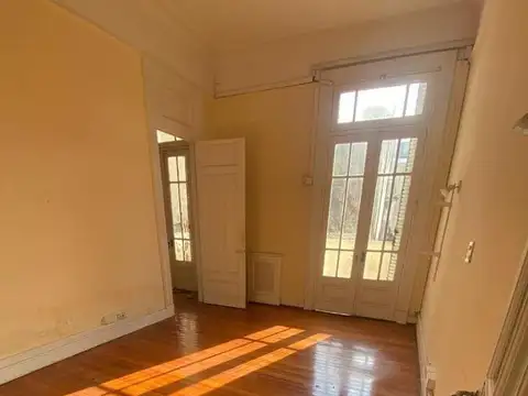 PISO 4 DORMITORIOS CON BALCON Y TERRAZA