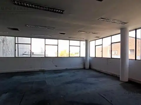 Oficina en Alquiler 40 años