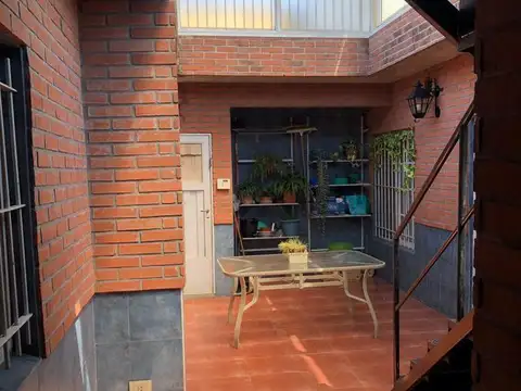 Casas y galpón en venta - 2 dormitorios 1 baño c/u - 350 mts2 - Boulogne