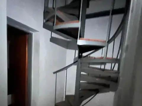 ALQUILER Excelente Galpón de 560 m² - Villa Madero ZONIFICACION M.I (mixta industrial)