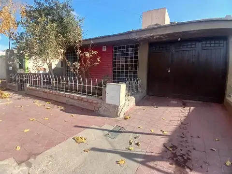 Casa en venta en Godoy cruz