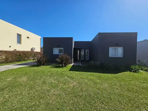 Barrio Cerrado San Alfonso - Pilar del Este 100