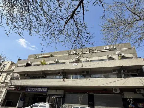 Alquiler cochera , almagro