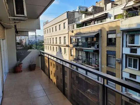 Esmeralda 1000, Piso 9