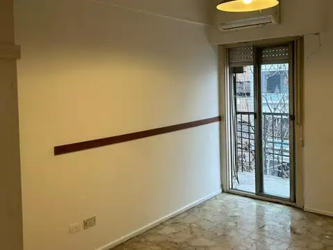 Frias 200, Piso 2