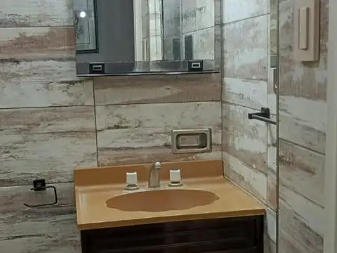 Depto Tipo Casa en Venta con 1 cocheras