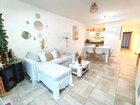 Departamento de 3 AMBIENTES  AL FRENTE CON COCHERA