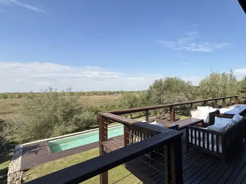 Casa de Categoría en Las Barrancas en Estancia El Aduar