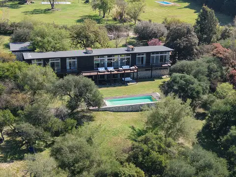 Casa de Categoría en Las Barrancas en Estancia El Aduar