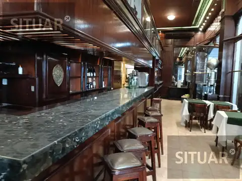 Avenida Hipólito Yrigoyen 500