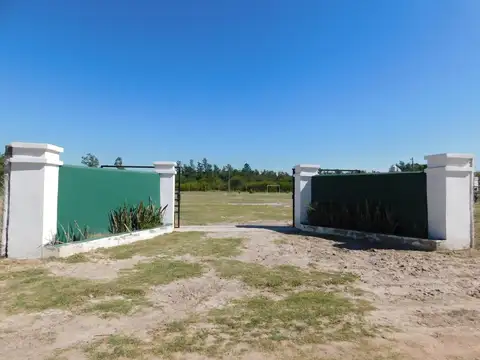 CASA QUINTA/FINCA CON PILETA Y QUINCHO  2HAS. EN GRAL.GUEMES