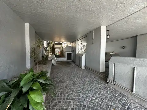 Depto Tipo Casa en Venta de 5 ambientes