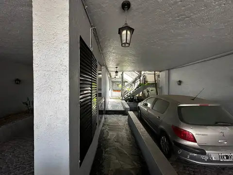 Depto Tipo Casa en Venta de 5 ambientes