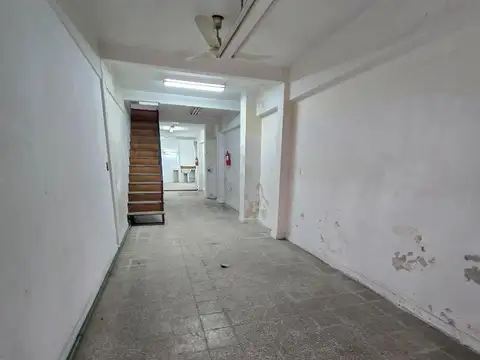 Local en Alquiler 100 años