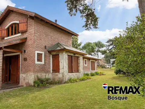 VENTA CASA VALERIA DEL MAR 4 AMBIENTES