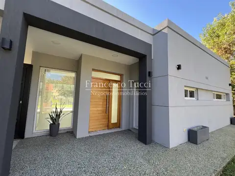 Casa en venta 4 ambientes en El Resuello Moreno