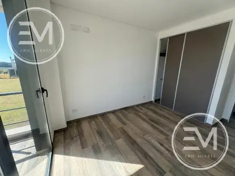 Casa 6 ambientes con 4 baños