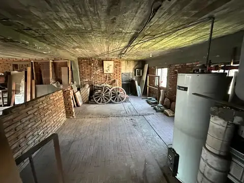 Deposito en venta - 96 M2 CUB - 375 M2 Terreno - Quilmes Oeste.