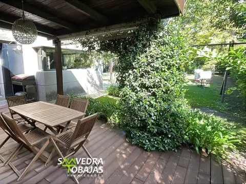 Funes Cadaques confortable e impoluta 