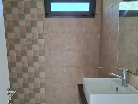 Depto Tipo Casa en Alquiler en Ituzaingo, $ 900.000