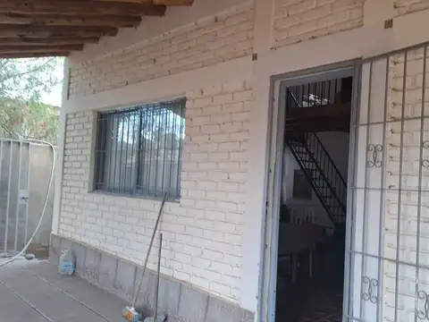 Casa 4 ambientes con 6 baños