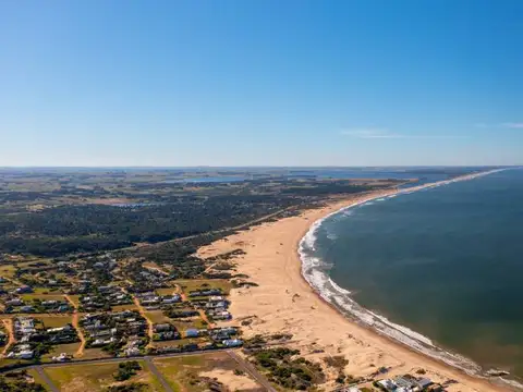 Lote en venta de 4000 m2 en Jose Ignacio 100